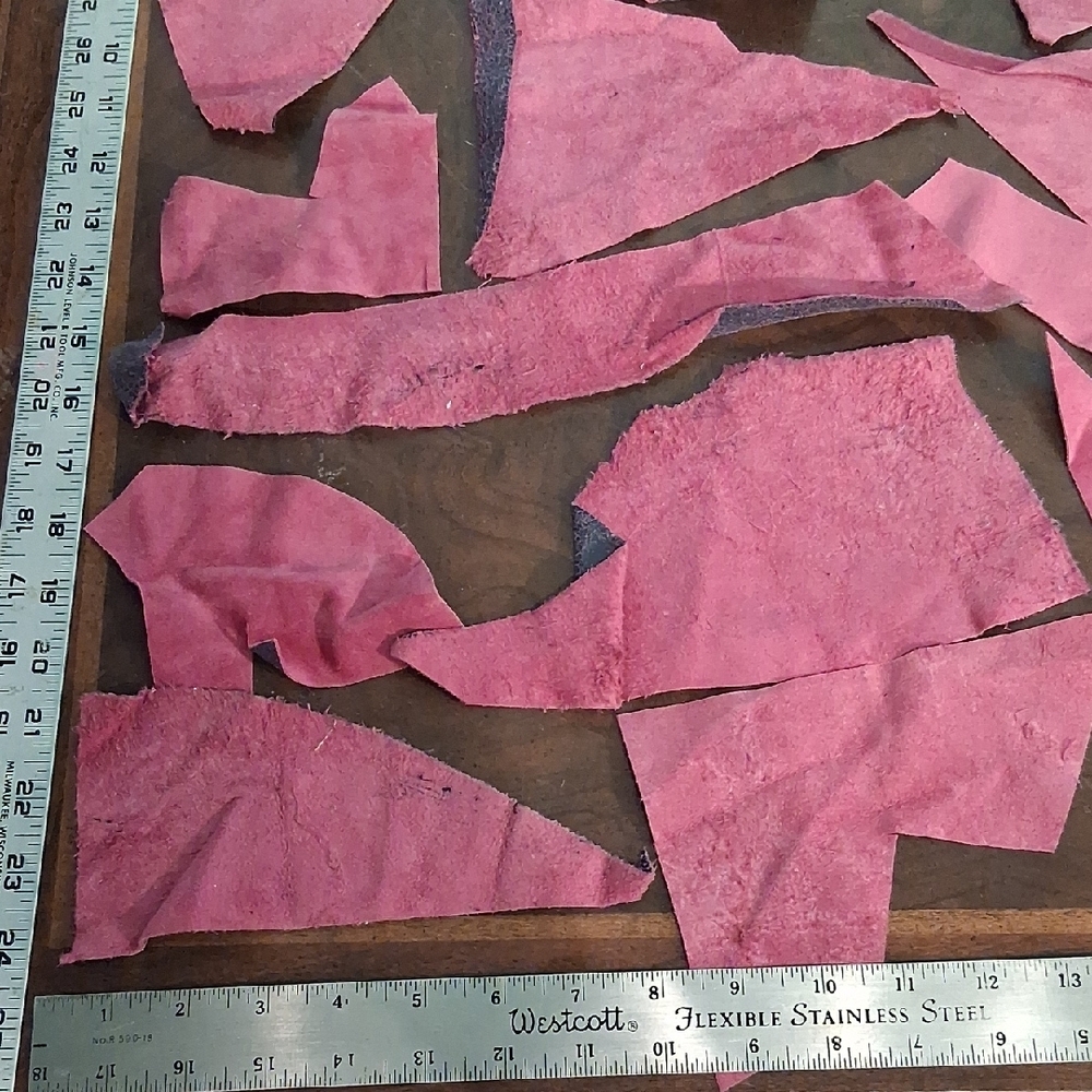 Red and Pink Leather Crafting Pieces 3262 - Picture 4 of 6